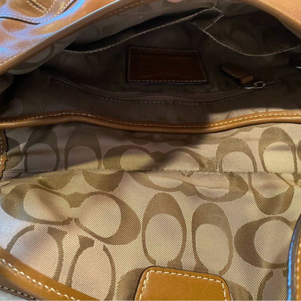 COACH BAG SADDLE LEATHER WITH MATCHING WALLET INCLUDES DUST BAG. A+ condition - Picture 8 of 9